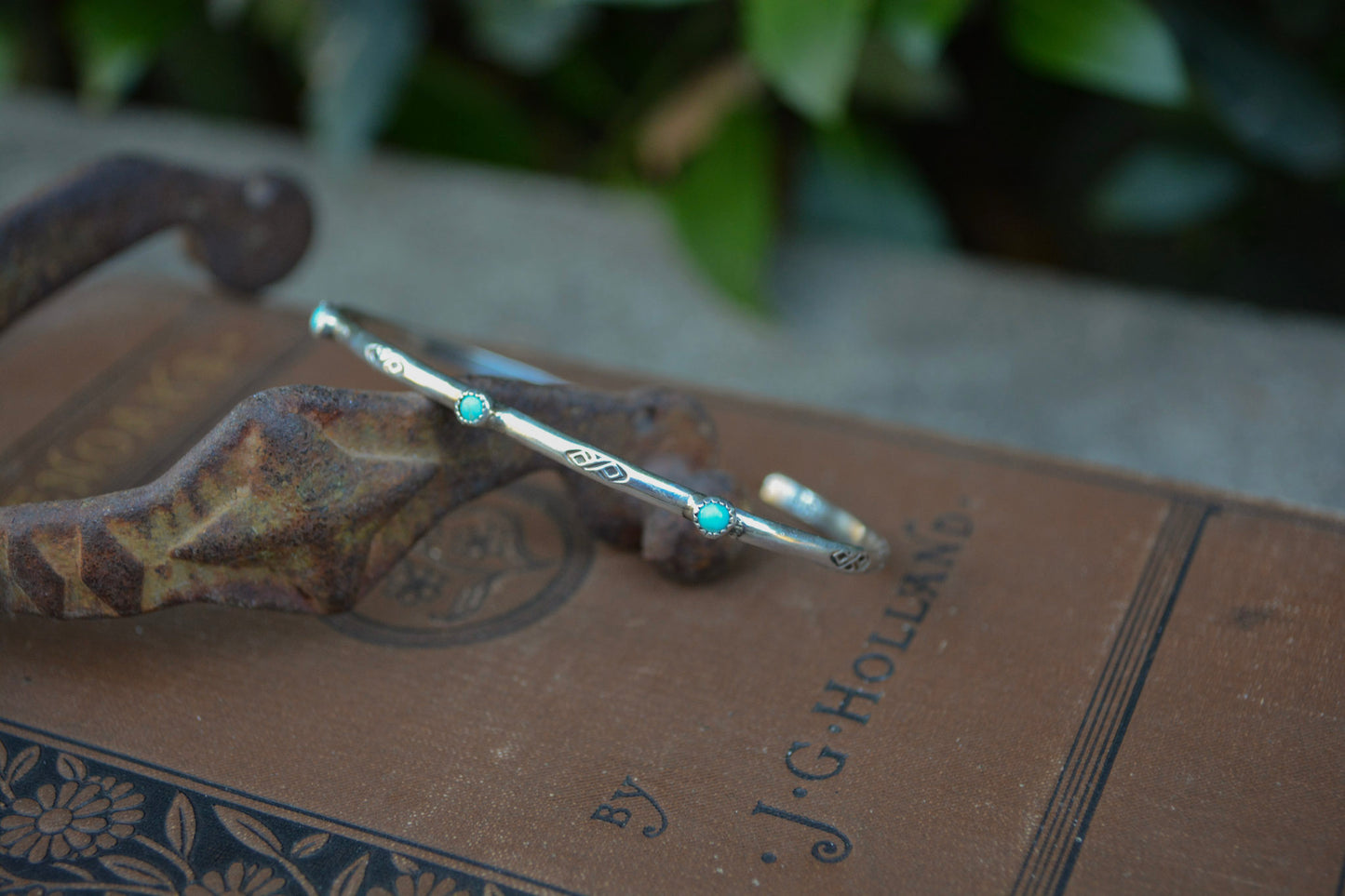 Dainty 3 Stone Cuff